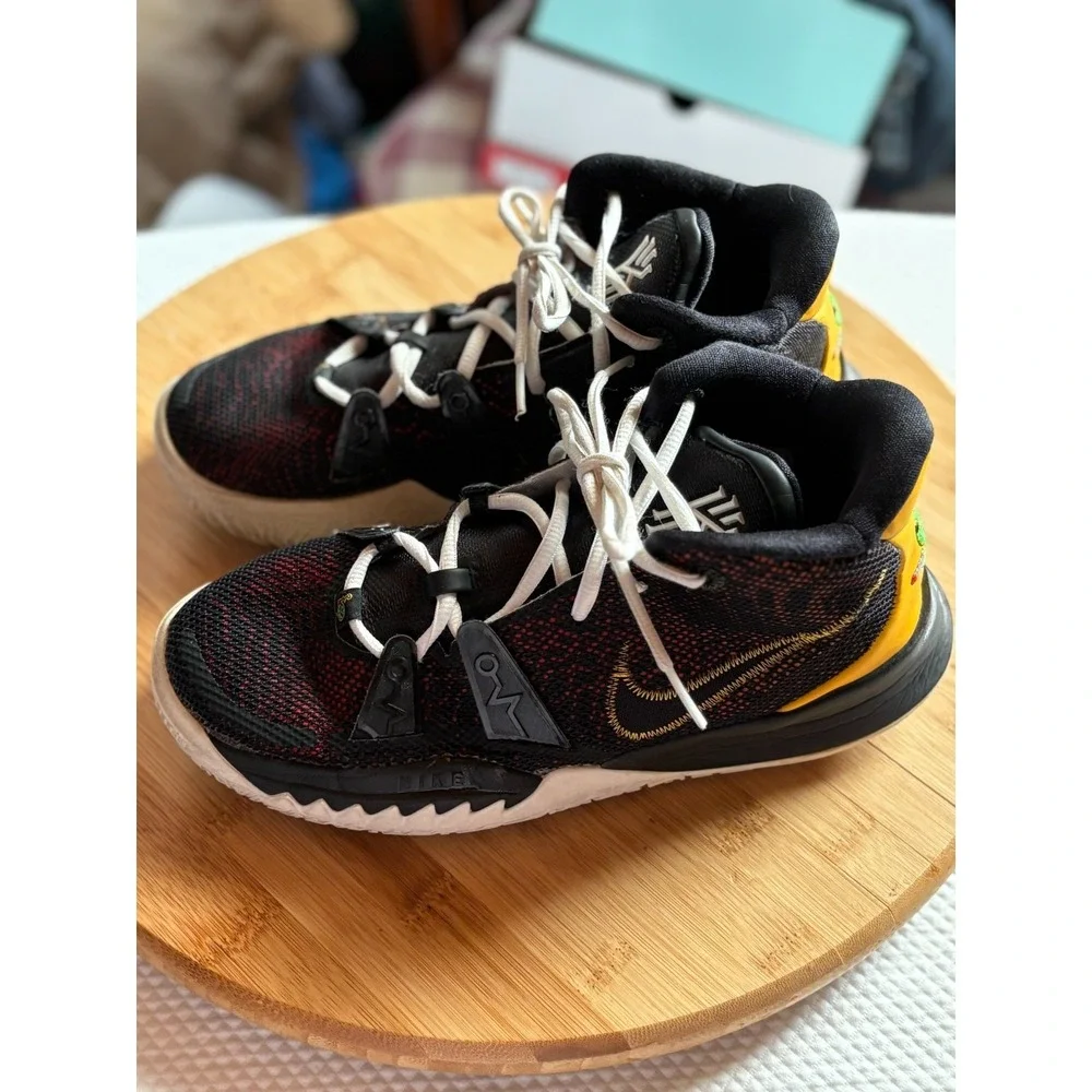 Nike Kyrie 7 Little Kids Basketball Shoes Black‎ Yellow Sneakers
